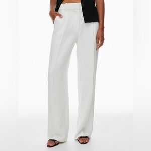 Aritzia - The Effortless Pants